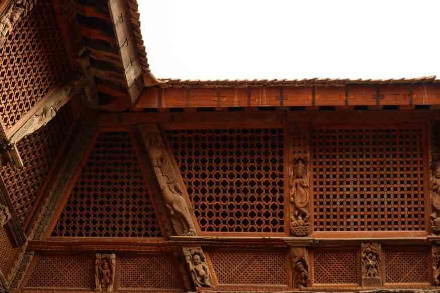 woodcarved windows of patan durbar square